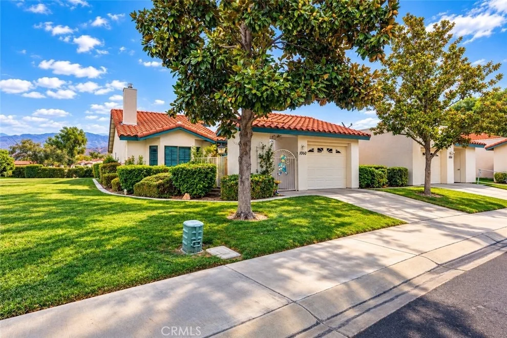 Unit for sale at 1060 Clubhouse, Hemet, CA 92545