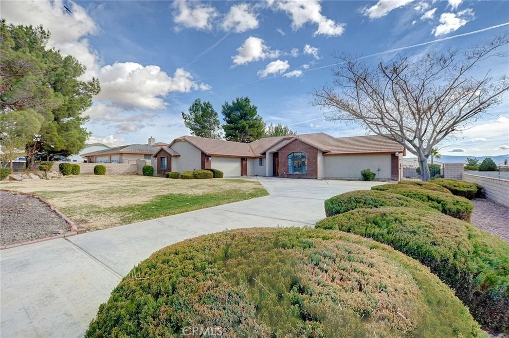 Unit for sale at 16347 Kamana Road, Apple Valley, CA 92307