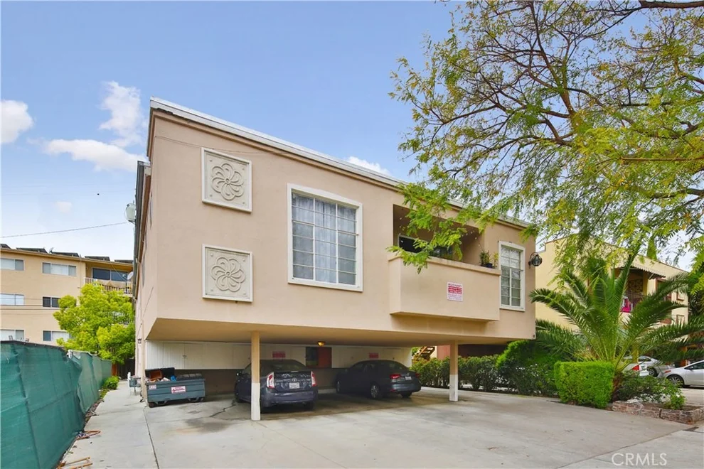 Unit for sale at 521 N Flores Street, West Hollywood, CA 90048