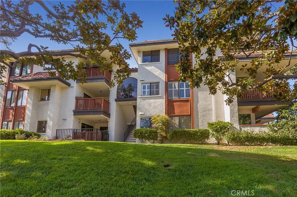 Unit for sale at 6366 Riviera Circle, Long Beach, CA 90815