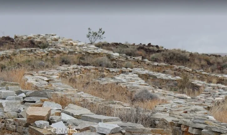 Unit for sale at 21 Luna Vista Lane, Yucca Valley, CA 92284