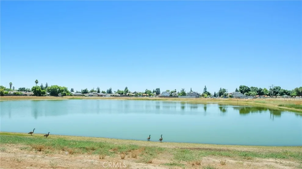 Unit for sale at 1135 Saginaw, Clovis, CA 93612