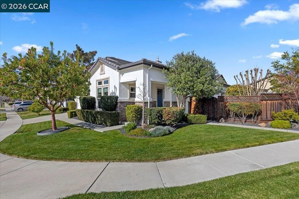 Unit for sale at 4871 Redwood Ave, Dublin, CA 94568