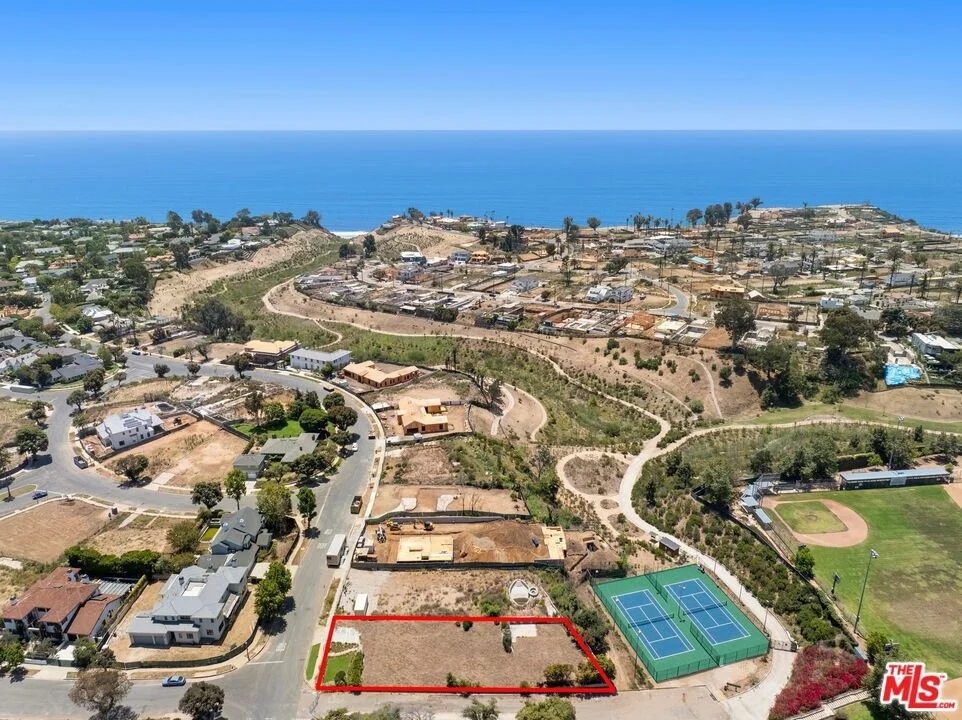 Unit for sale at 683 Alma Real Drive, Los Angeles, CA 90272