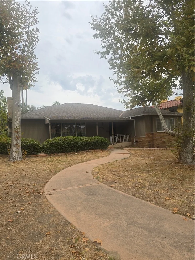 Unit for sale at 1760 Grandview, Glendale, CA 91201