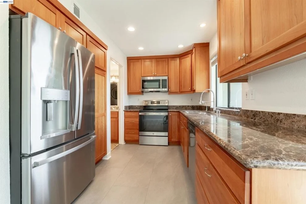 Unit for sale at 4157 Tanager Cmn, Fremont, CA 94555