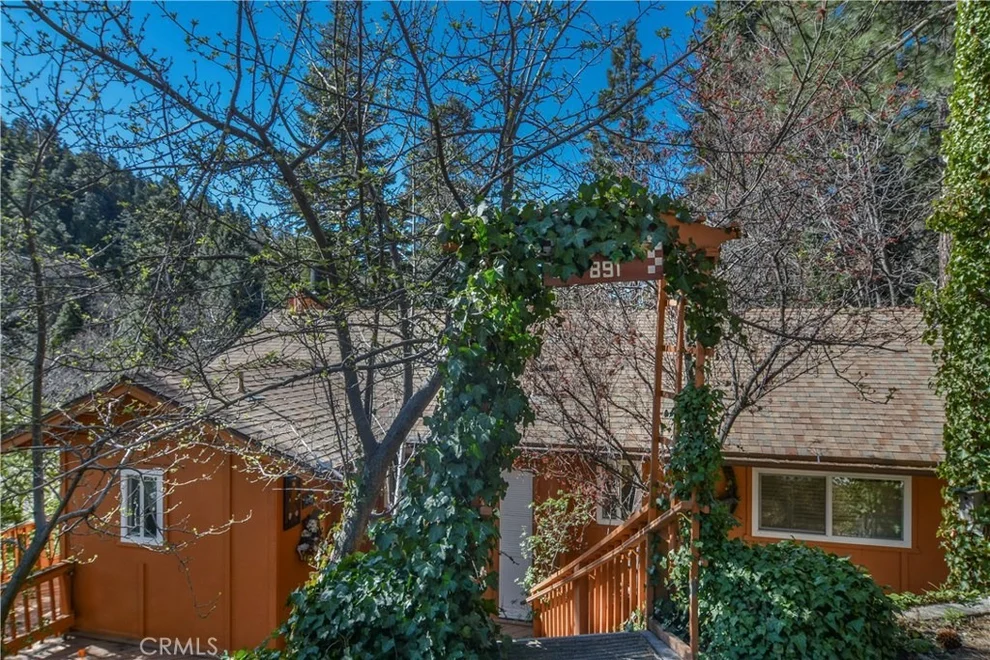 Unit for sale at 891 Virginia Court, Lake Arrowhead, CA 92352
