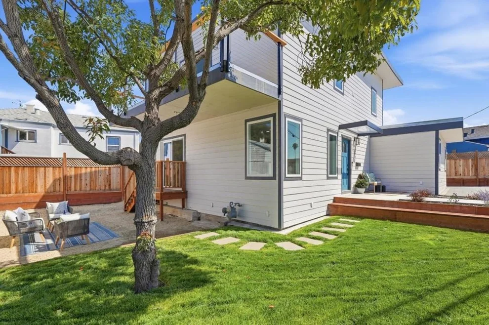 Unit for sale at 16972 Rolando Avenue, Castro Valley, CA 94546