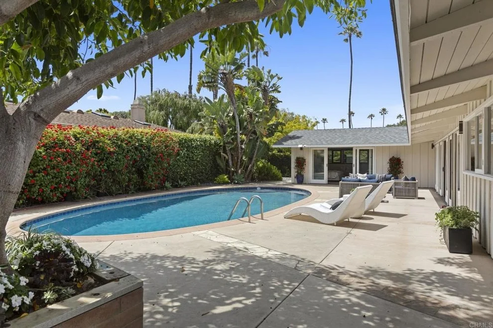 Unit for sale at 375 Via Del Norte, La Jolla, CA 92037