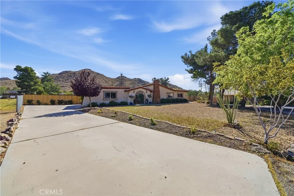 Unit for sale at 15951 Saint Timothy, Apple Valley, CA 92307