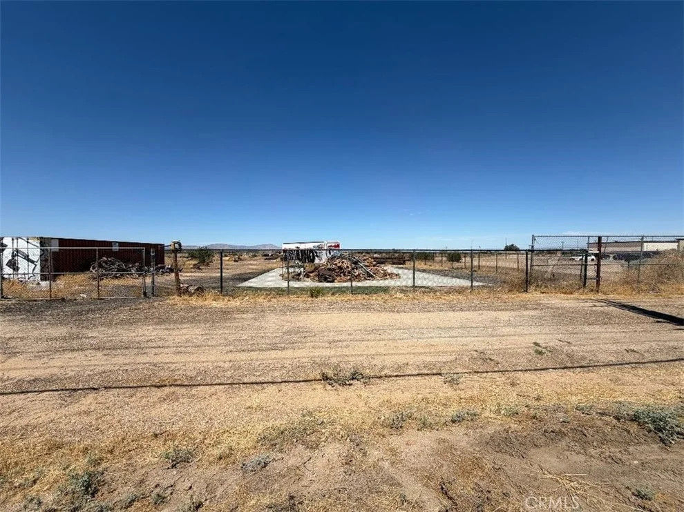 Unit for sale at 37000 90th Street E, Sun Village, CA 93543