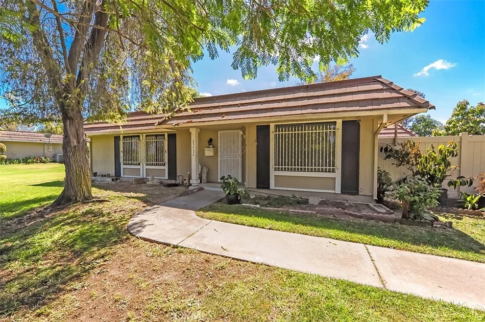 Unit for sale at 23526 Los Adornos, Aliso Viejo, CA 92656