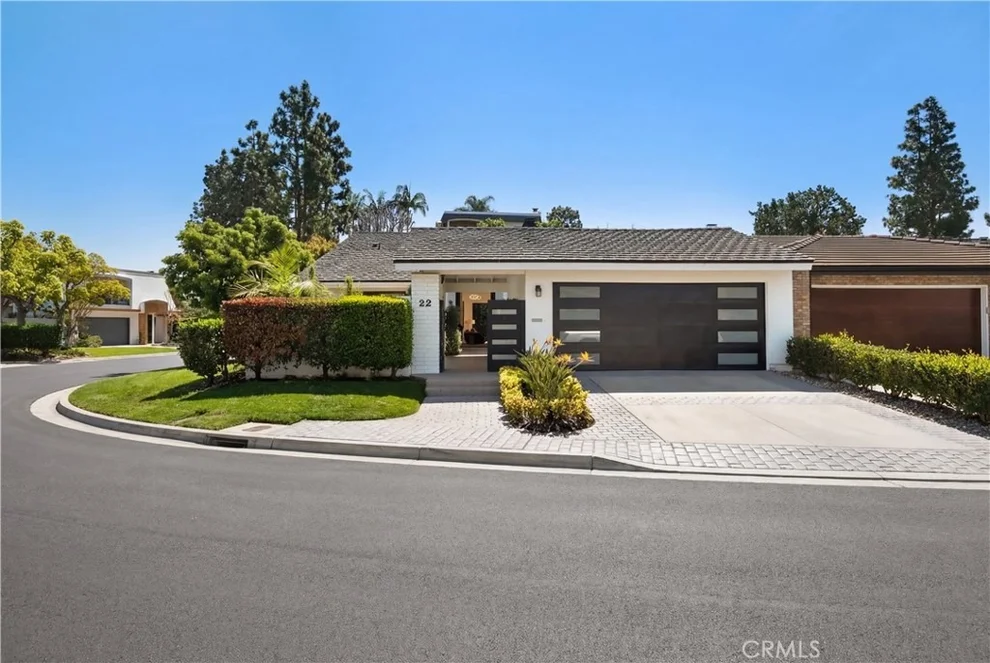 Unit for sale at 22 Rue Cannes, Newport Beach, CA 92660