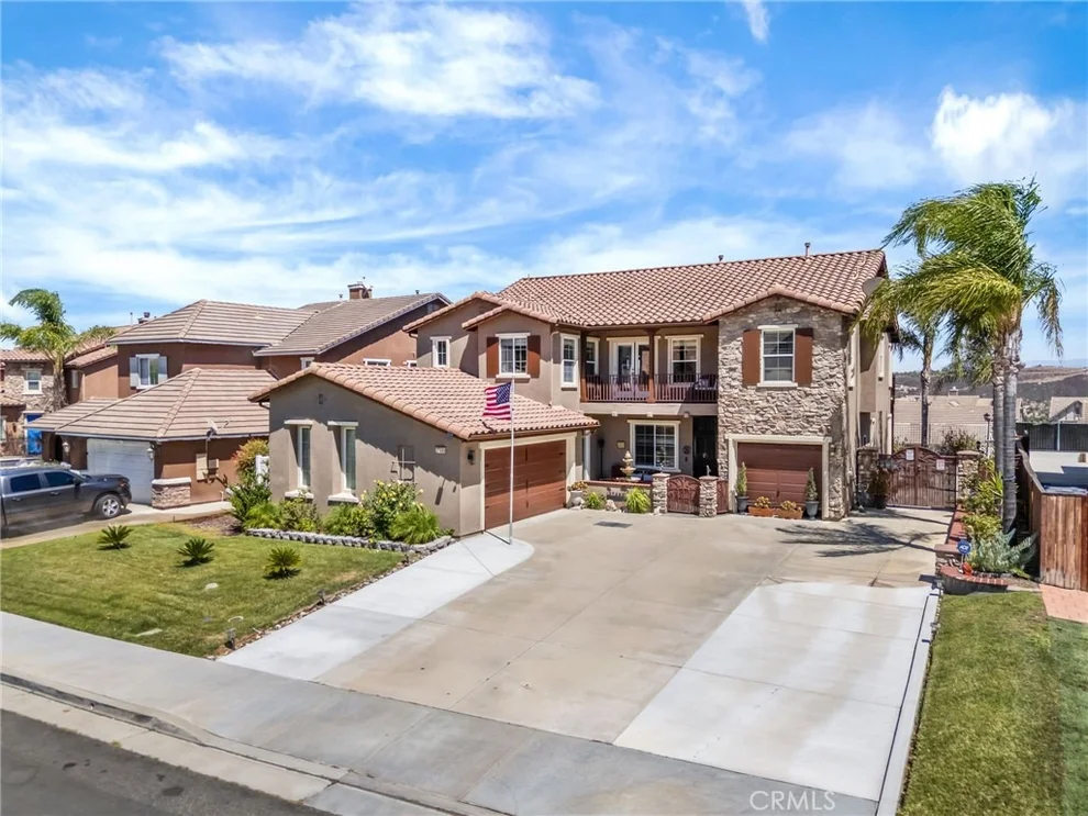 Unit for sale at 27488 Murrieta Oaks, Murrieta, CA 92562