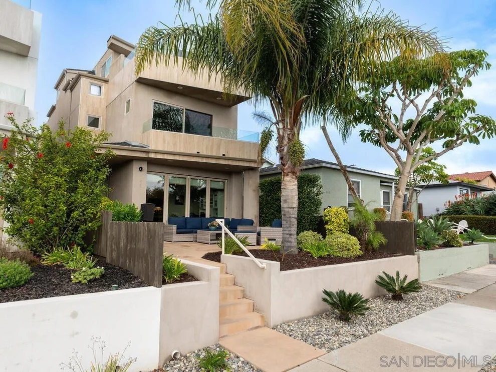 Unit for sale at 938 Opal, San Diego, CA 92109