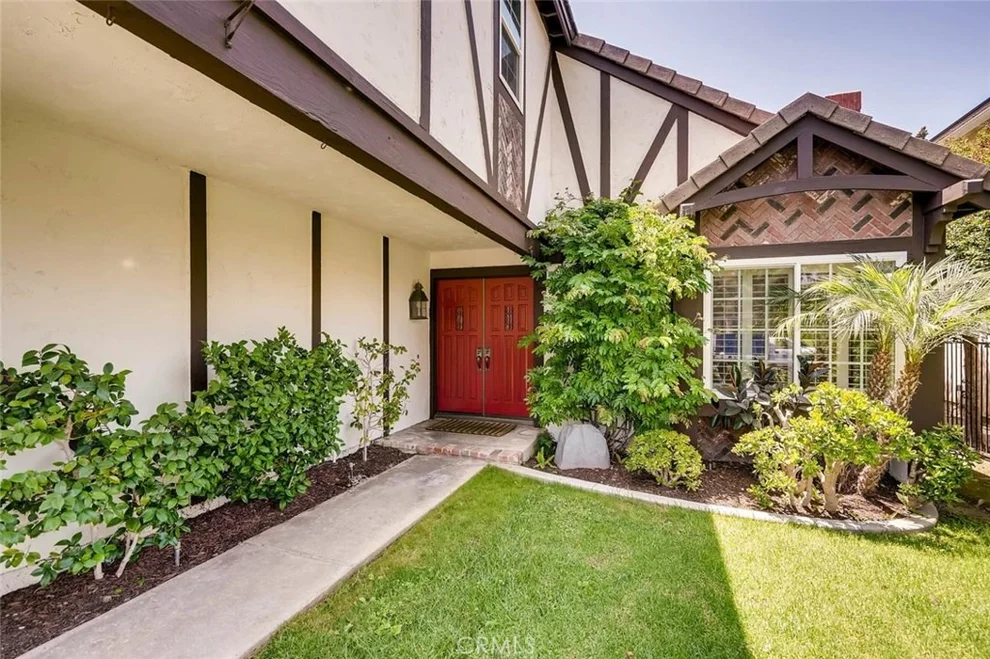 Unit for sale at 6332 E Rocking Horse Way, Orange, CA 92869