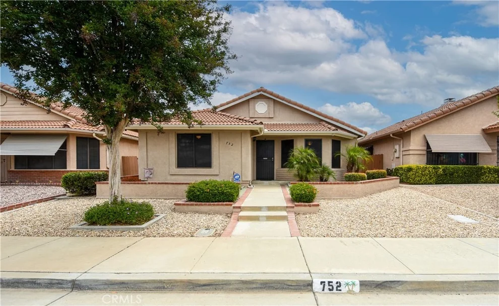 Unit for sale at 752 La Regal, Hemet, CA 92545