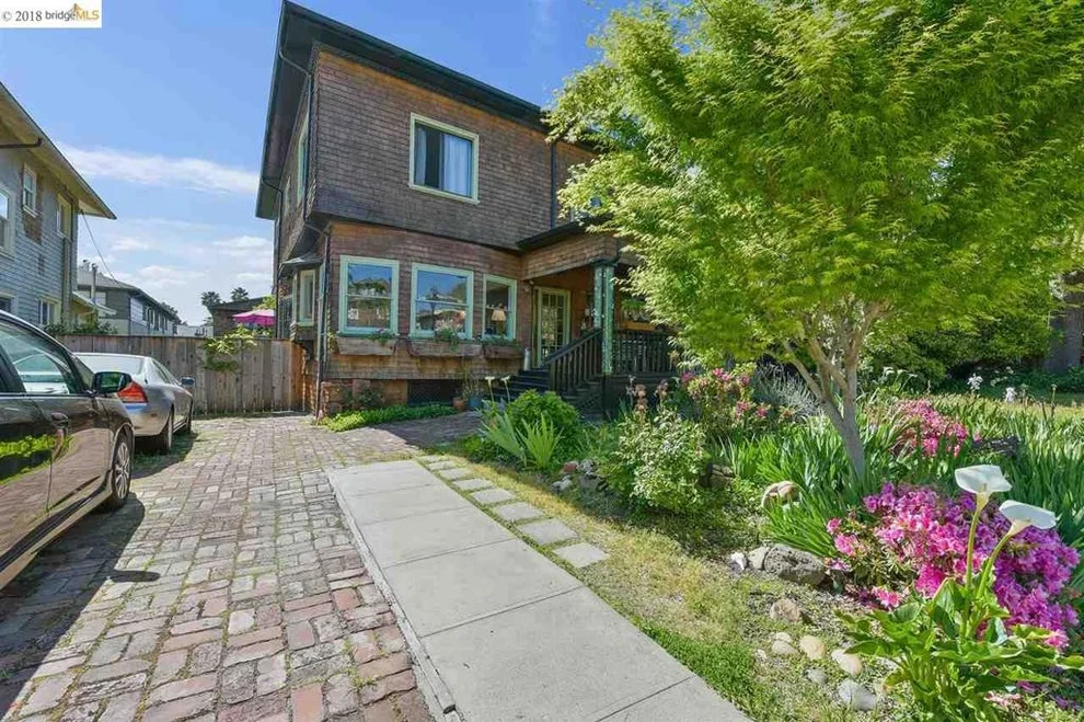 Unit for sale at 2912 Benvenue Ave, Berkeley, CA 94705