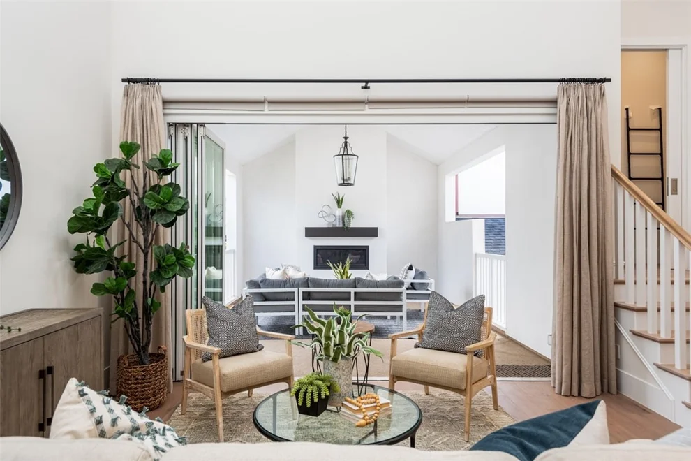 Unit for sale at 435 5 Fernleaf, Corona Del Mar, CA 92625