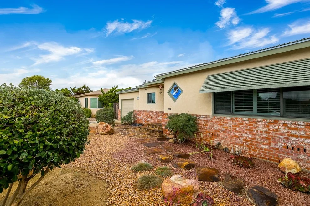 Unit for sale at 3919 Donna Ave, San Diego, CA 92115