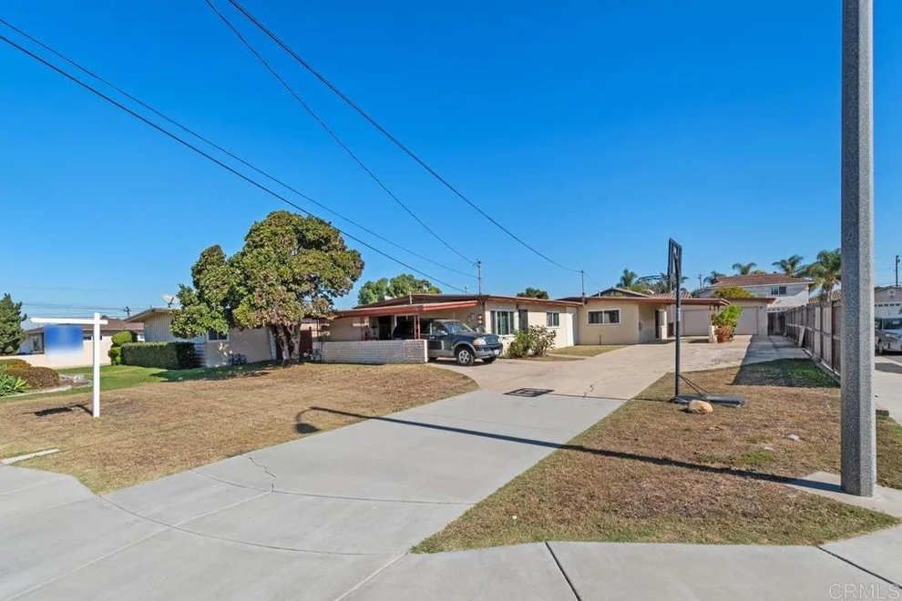 Unit for sale at 925 27 Cedar Avenue, Chula Vista, CA 91911