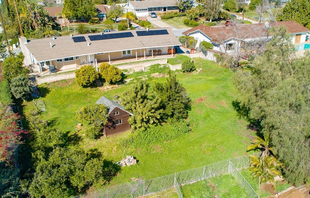 Unit for sale at 1609 Alapat Dr, Escondido, CA 92027