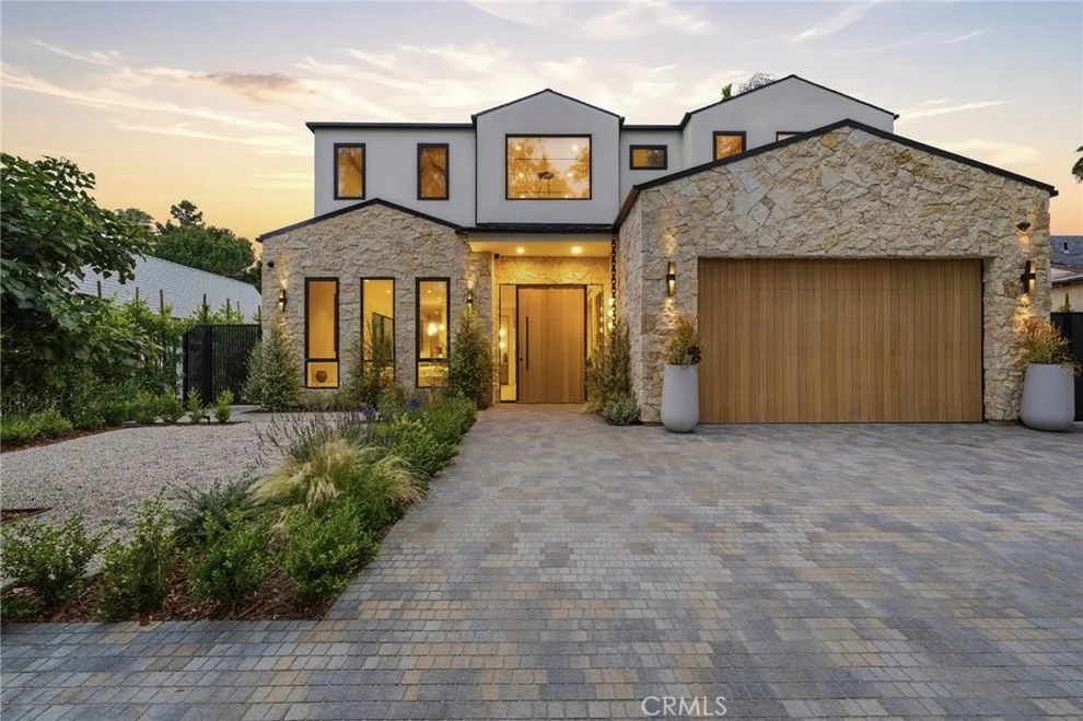 Unit for sale at 4447 Matilija, Sherman Oaks, CA 91423