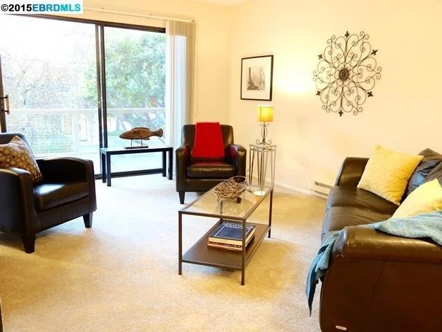 Unit for sale at 3 Commodore Drive, Emeryville, CA 94608