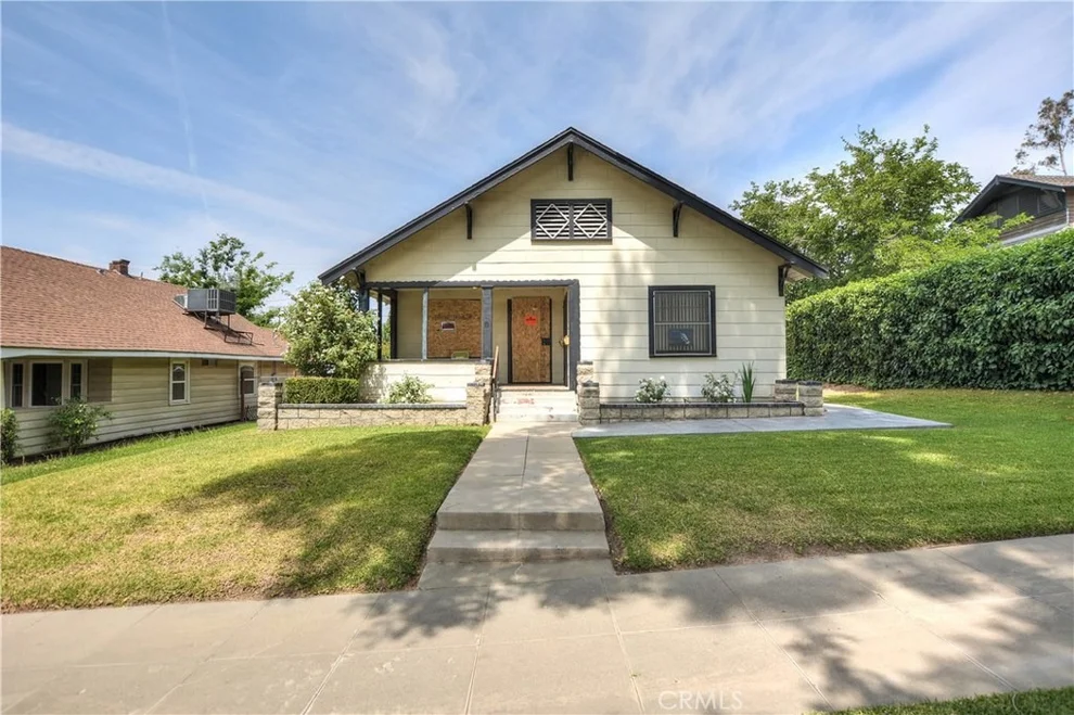 Unit for sale at 2937 Chestnut Street, Riverside, CA 92501