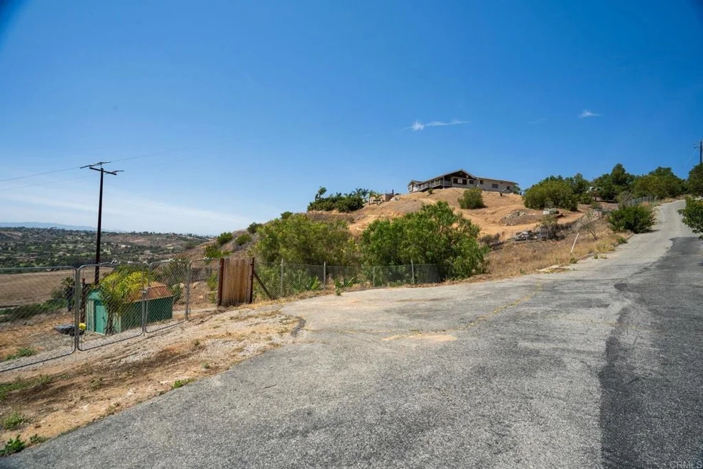 Unit for sale at 3503 Monserate Hill Road, Fallbrook, CA 92028