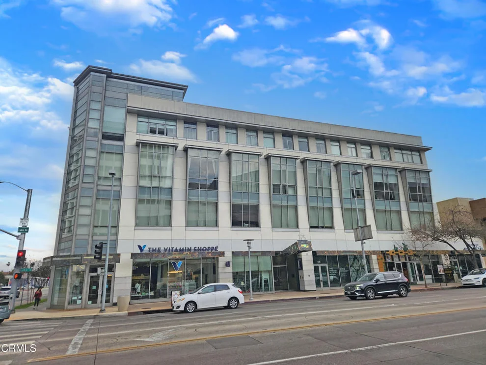 Unit for sale at 175 S Lake Avenue, Pasadena, CA 91101