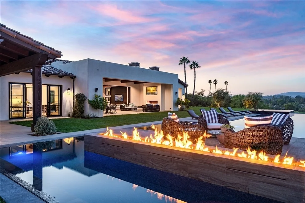 Unit for sale at 17553 El Vuelo, Rancho Santa Fe, CA 92067