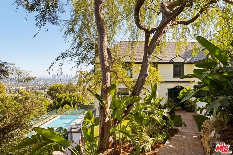 Unit for sale at 4818 Bonvue Avenue, Los Angeles, CA 90027
