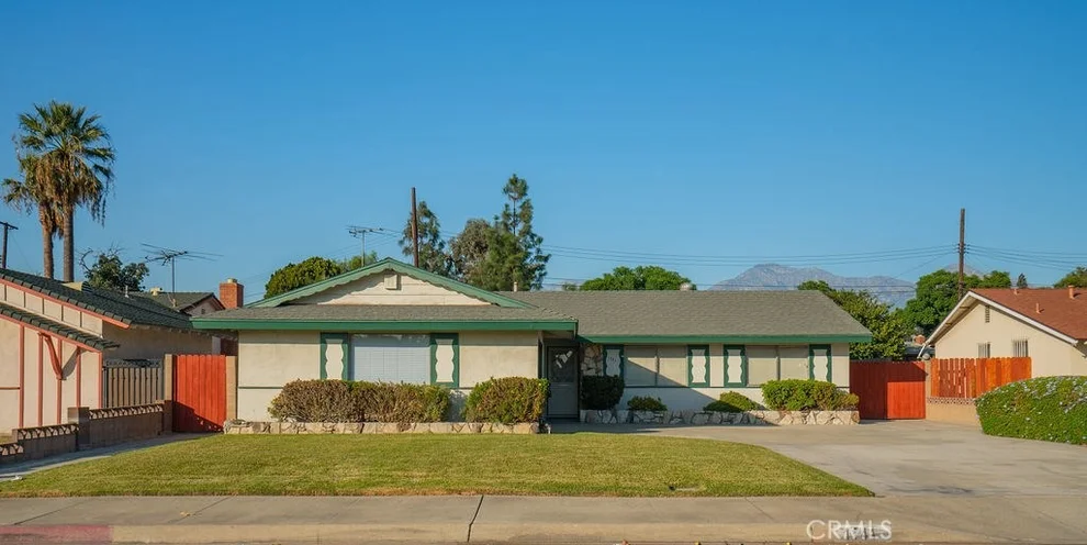 Unit for sale at 1741 Lincoln Avenue, Pomona, CA 91767