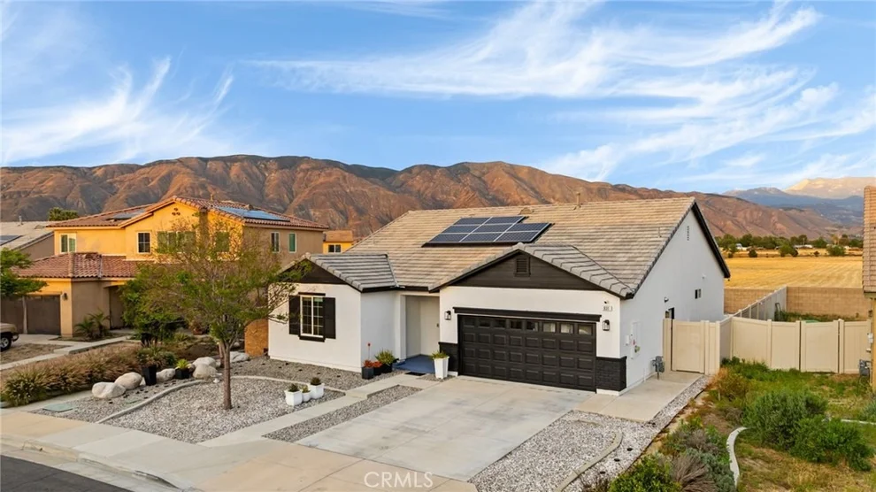 Unit for sale at 931 Bordeaux, San Jacinto, CA 92582