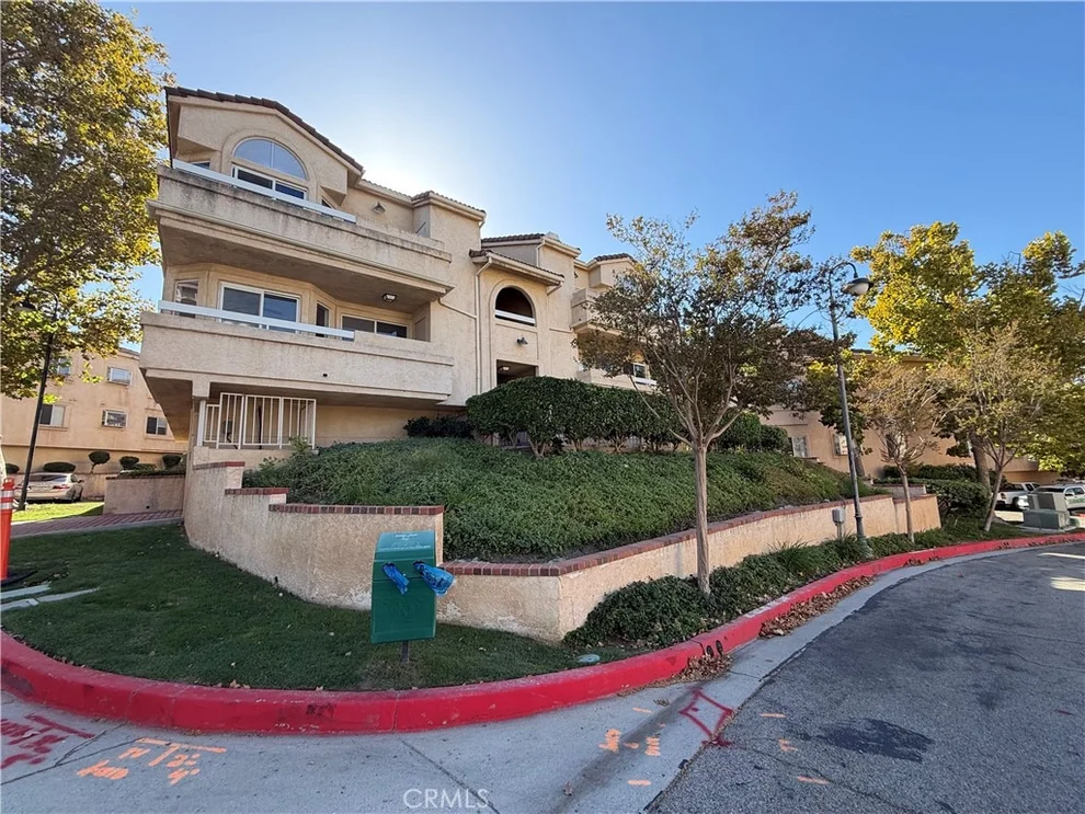 Unit for sale at 19838 Sandpiper Place, Newhall, CA 91321