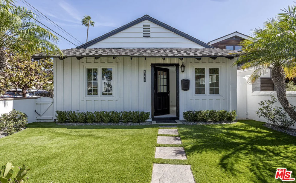 Unit for sale at 520 Marigold Avenue, Newport Beach, CA 92625