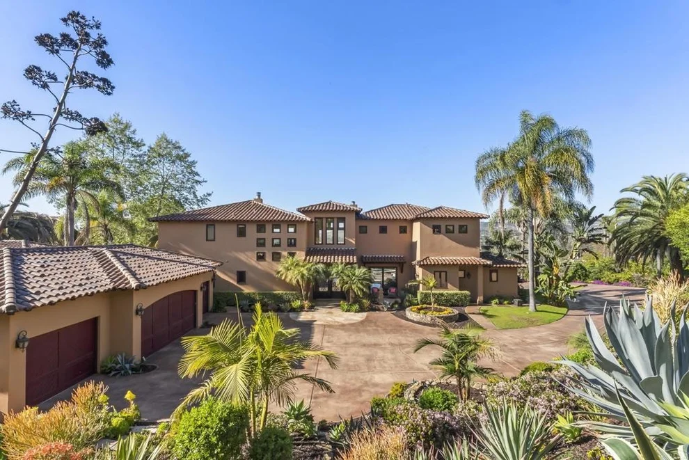 Unit for sale at 18102 Via Ascenso, Rancho Santa Fe, CA 92067