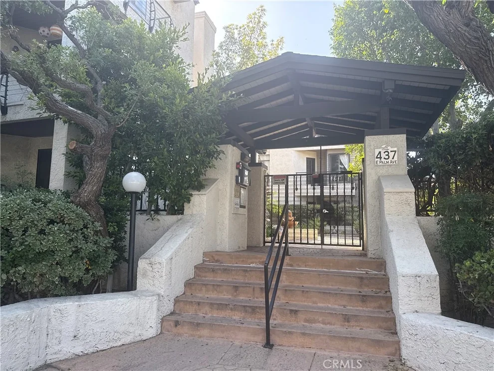 Unit for sale at 437 E Palm Ave # 201, Burbank, CA 91501