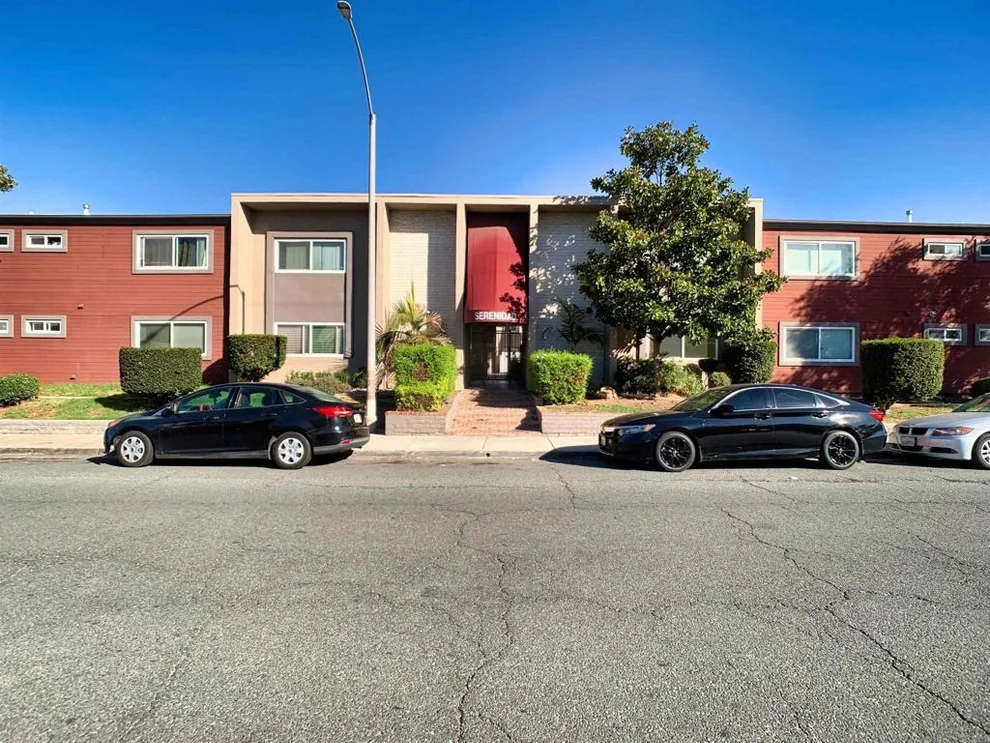 930 Peach Avenue
