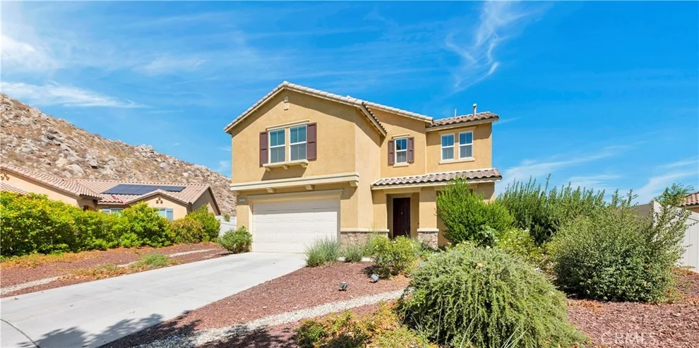 Unit for sale at 721 Pooish, San Jacinto, CA 92582