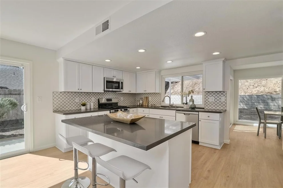 Unit for sale at 4111 Isle Dr, Carlsbad, CA 92008