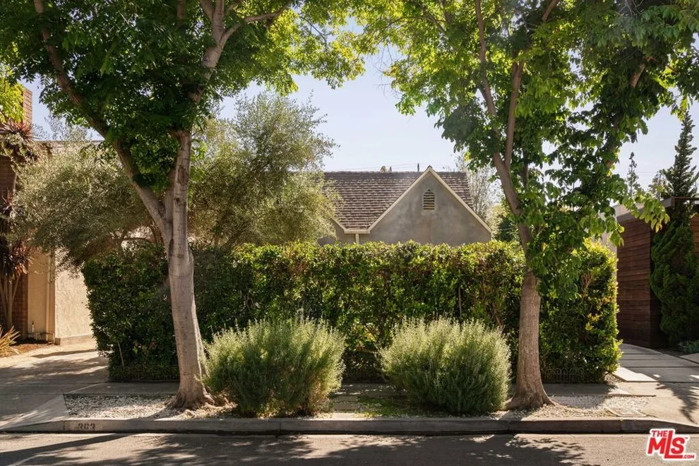 Unit for sale at 363 Huntley Drive, West Hollywood, CA 90048