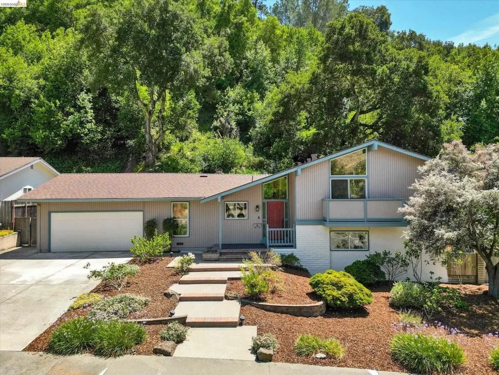 Unit for sale at 2826 Wright Ave, Pinole, CA 94564