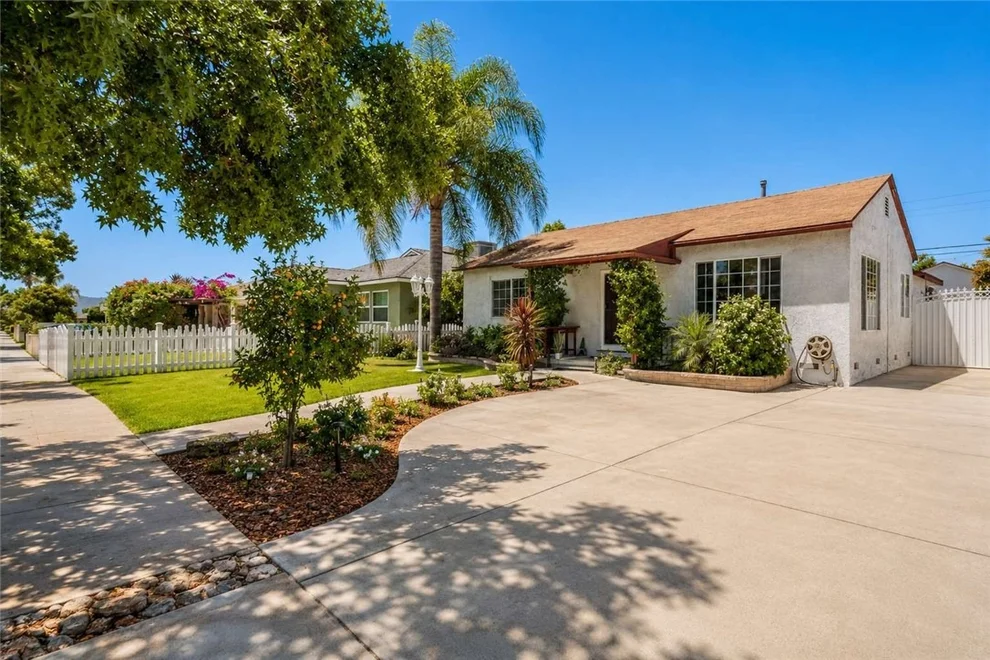 Unit for sale at 6313 Willowcrest Avenue, North Hollywood, CA 91606