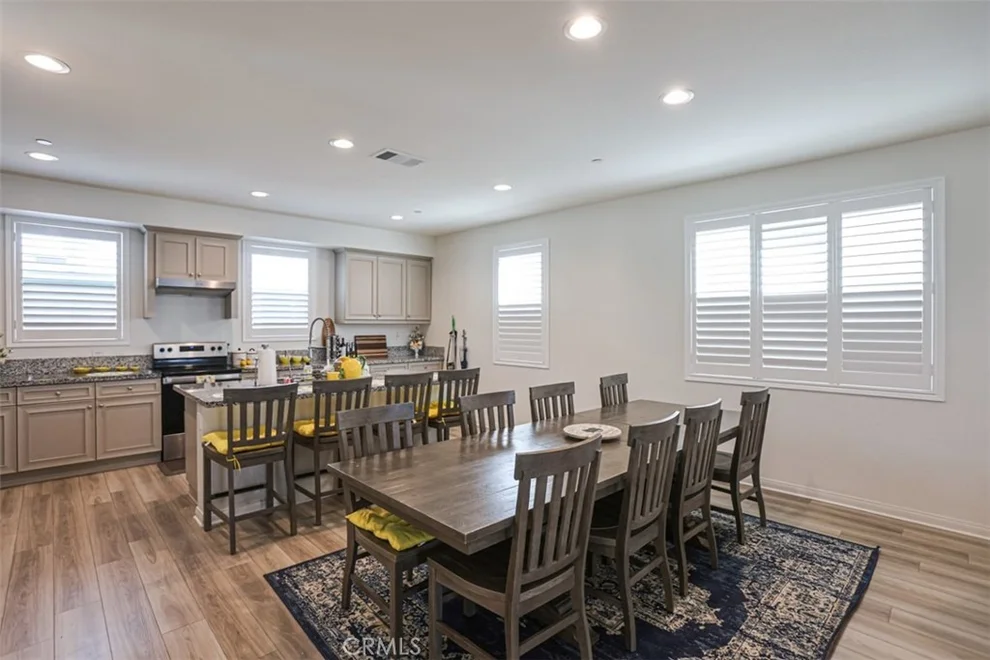 Unit for sale at 923 E 2nd, Santa Ana, CA 92701