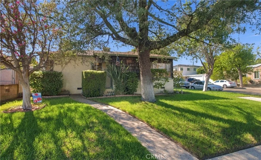 Unit for sale at 2043 N Maple, Burbank, CA 91505