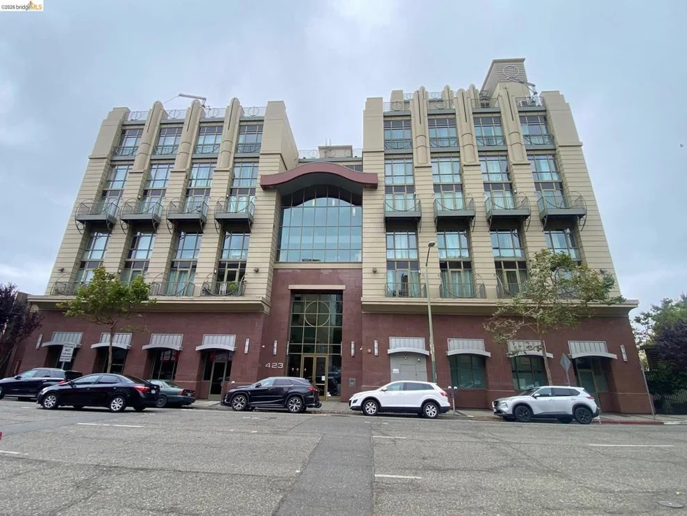 Unit for sale at 423 7th Street, Oakland, CA 94607