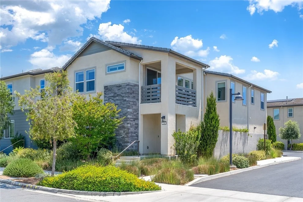 Unit for sale at 200 Chorus, Irvine, CA 92618
