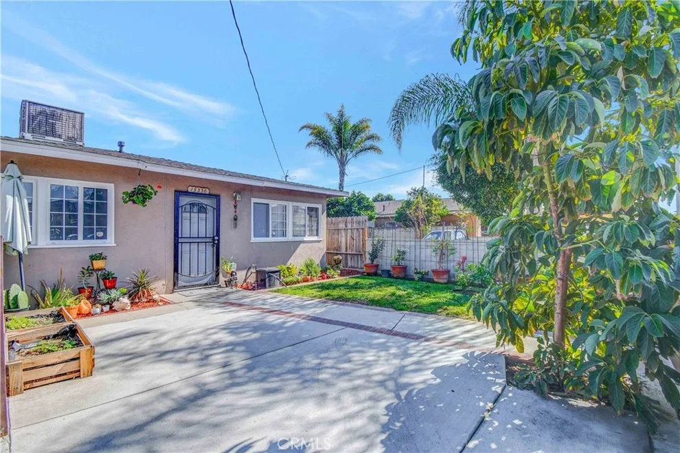 Unit for sale at 15330 Oliva Avenue, Paramount, CA 90723